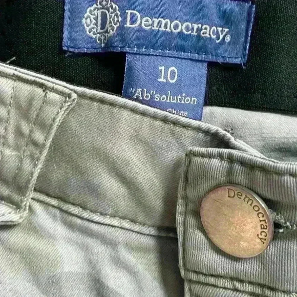 How about:

“Urban Edge: Cropped  Camo Pants” - Picture 4 of 7